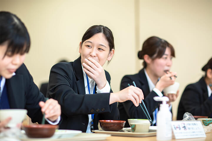 昼食